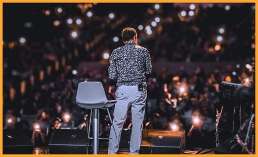 Programa del Máster de Pensamiento Crítico. Módulo 10 - Presencia Escénica y Comunicación No Verbal